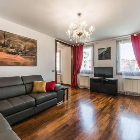 Rialto Apartment With Canal Grande View Венеция Екстериор снимка
