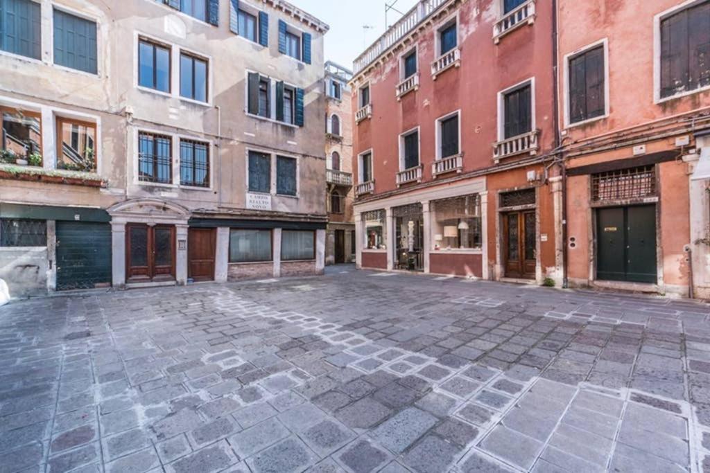 Rialto Apartment With Canal Grande View Венеция Екстериор снимка