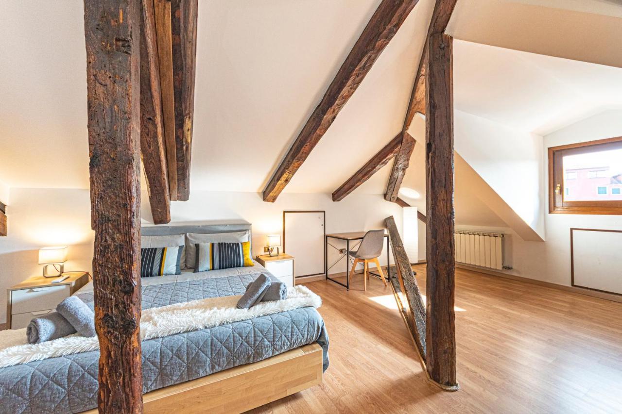 Rialto Apartment With Canal Grande View Венеция Екстериор снимка