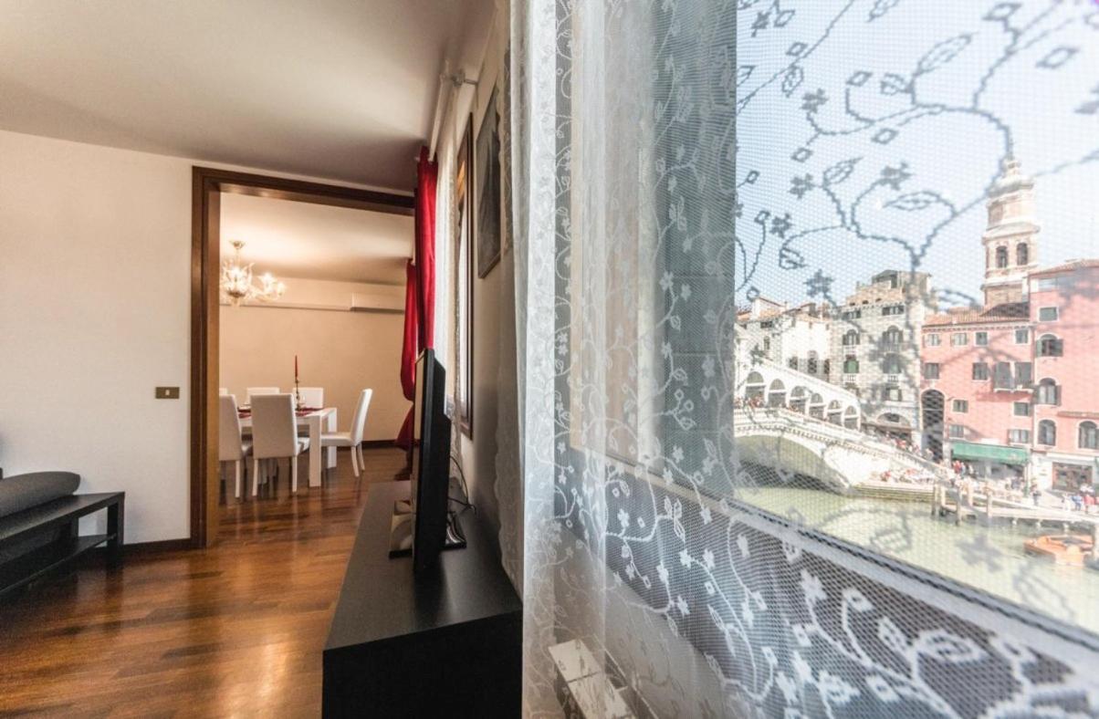 Rialto Apartment With Canal Grande View Венеция Екстериор снимка
